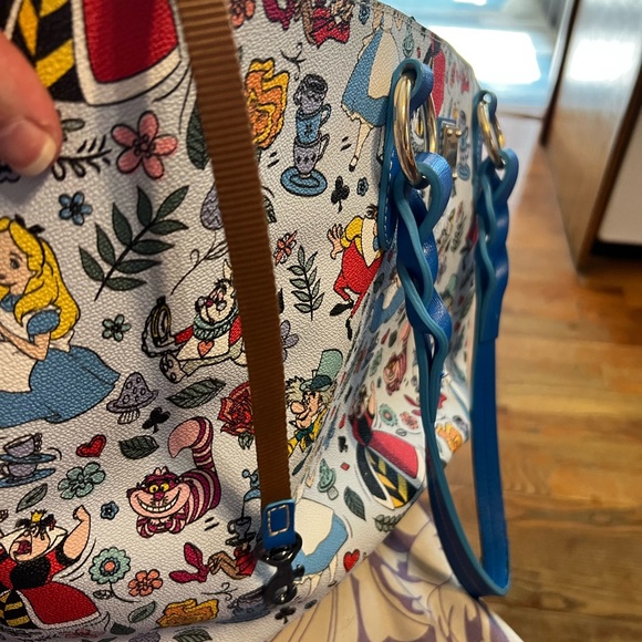 Dooney & Bourke Alice in Wonderland Tote Bag White Cream - Picture 2 of 8